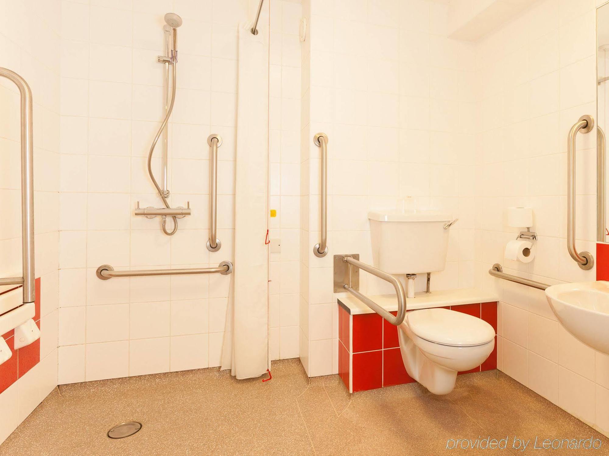 Travelodge Liverpool Stonedale Park Bagian luar foto